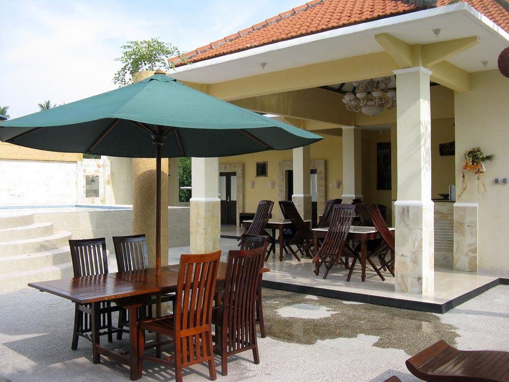 Oyo 2334 Melka Excelsior Hotel Сингараджа Экстерьер фото